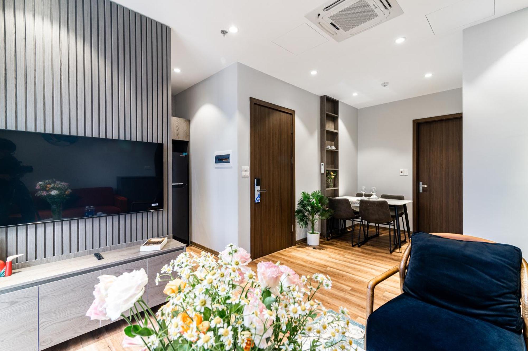 Luxe Paradise Suites Hotel To Ngoc Van Hanoi Kültér fotó