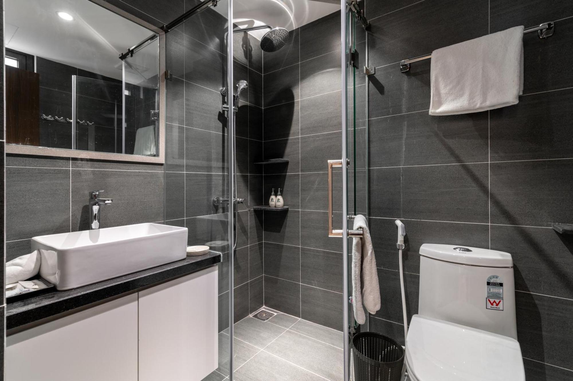 Luxe Paradise Suites Hotel To Ngoc Van Hanoi Kültér fotó