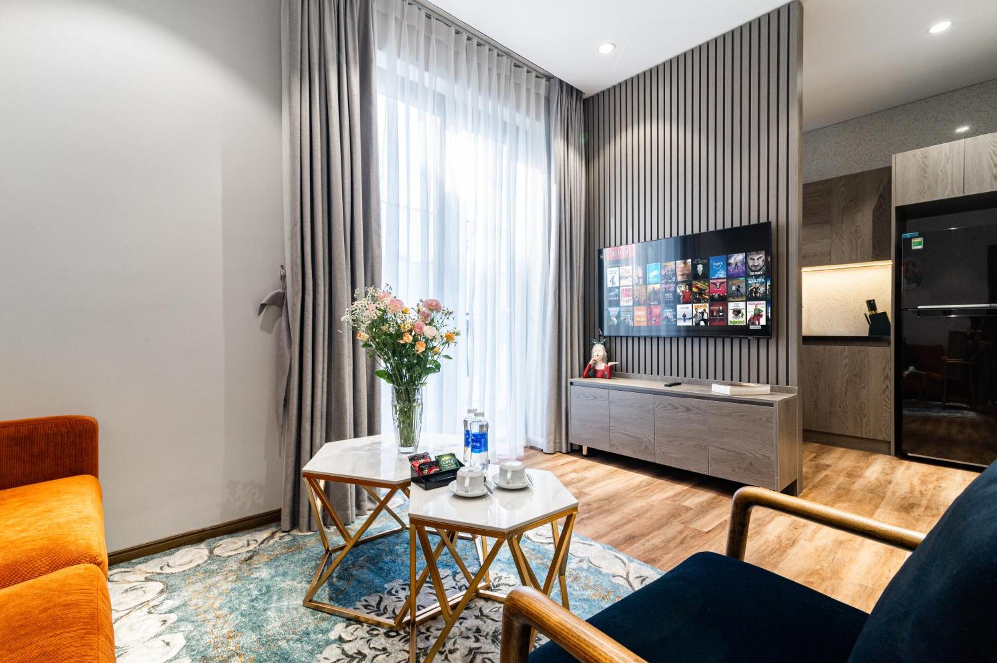 Luxe Paradise Suites Hotel To Ngoc Van Hanoi Kültér fotó